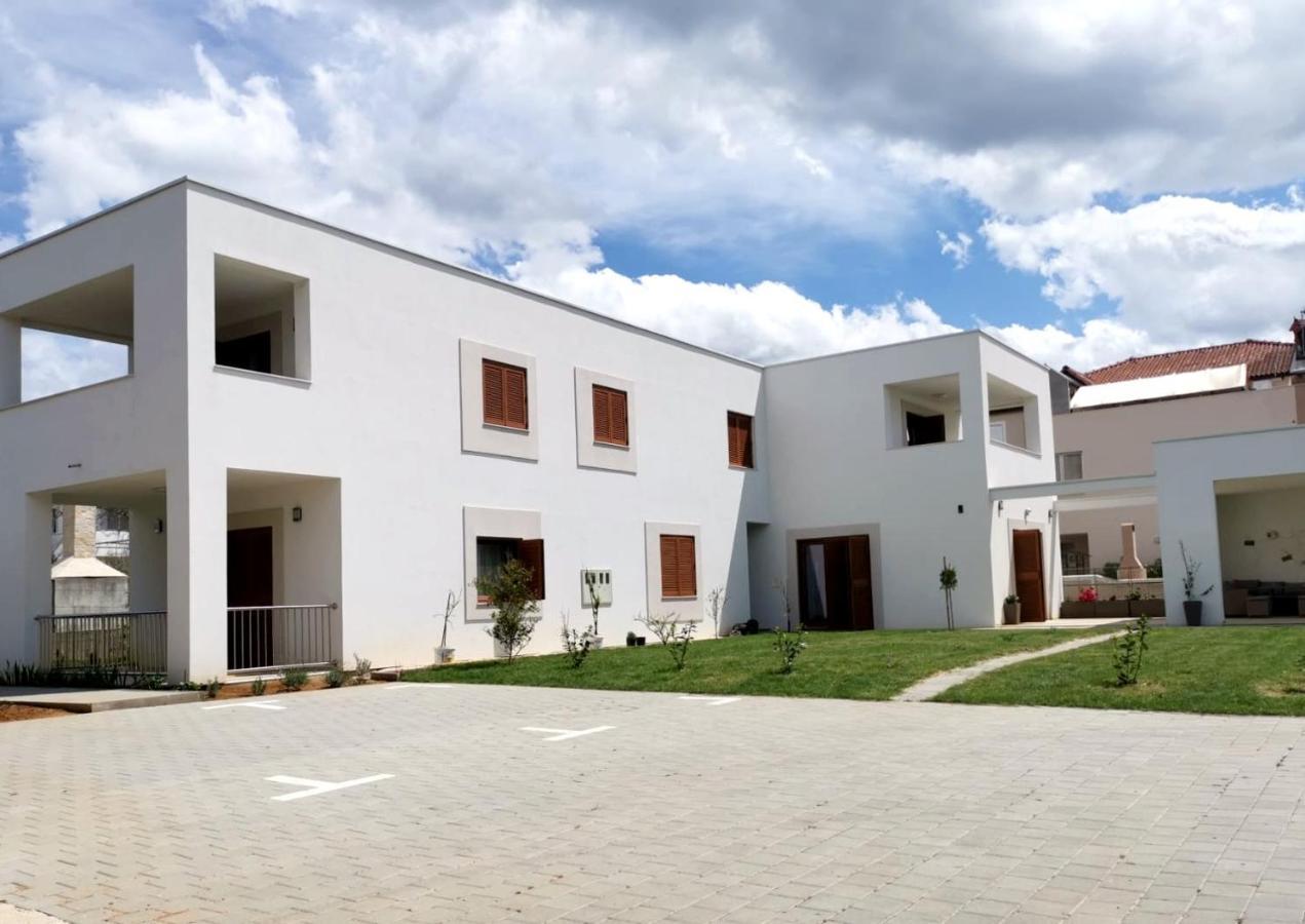 Apartments Leticia Врси Екстер'єр фото