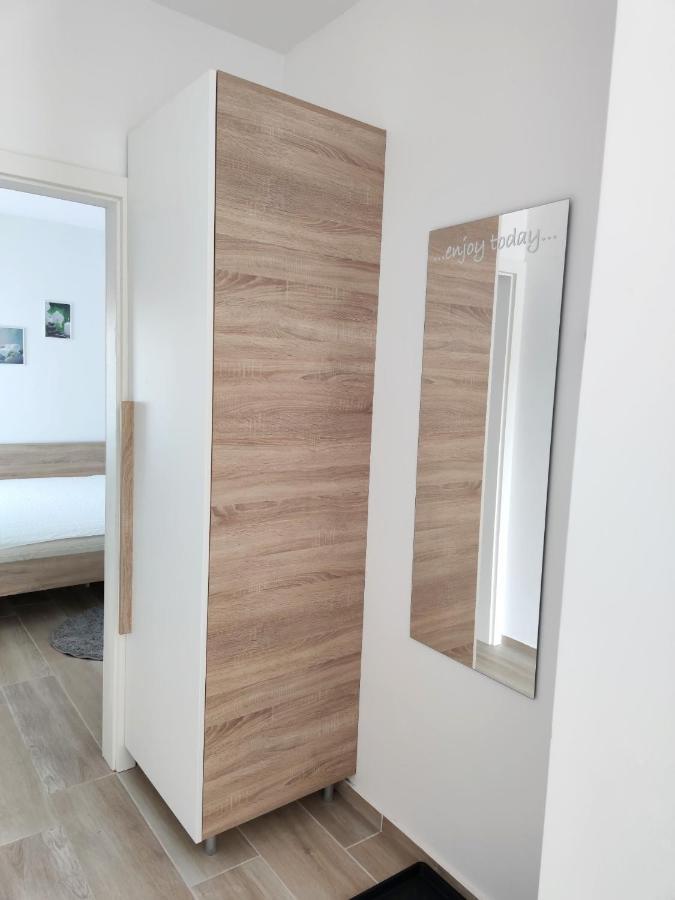Apartments Leticia Врси Екстер'єр фото