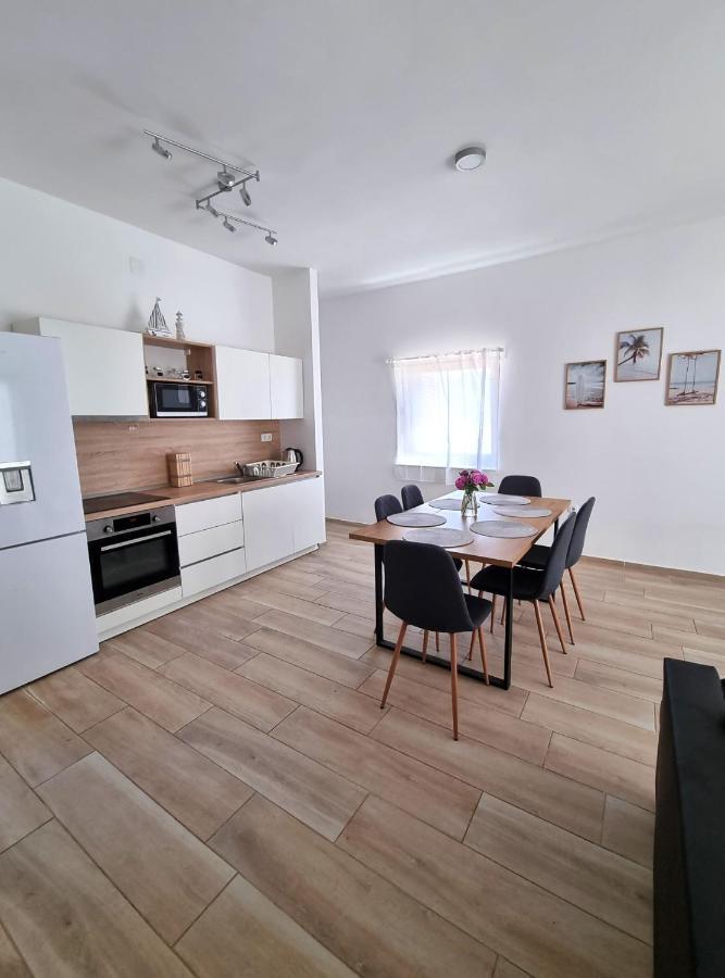 Apartments Leticia Врси Екстер'єр фото