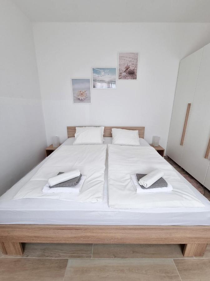 Apartments Leticia Врси Екстер'єр фото