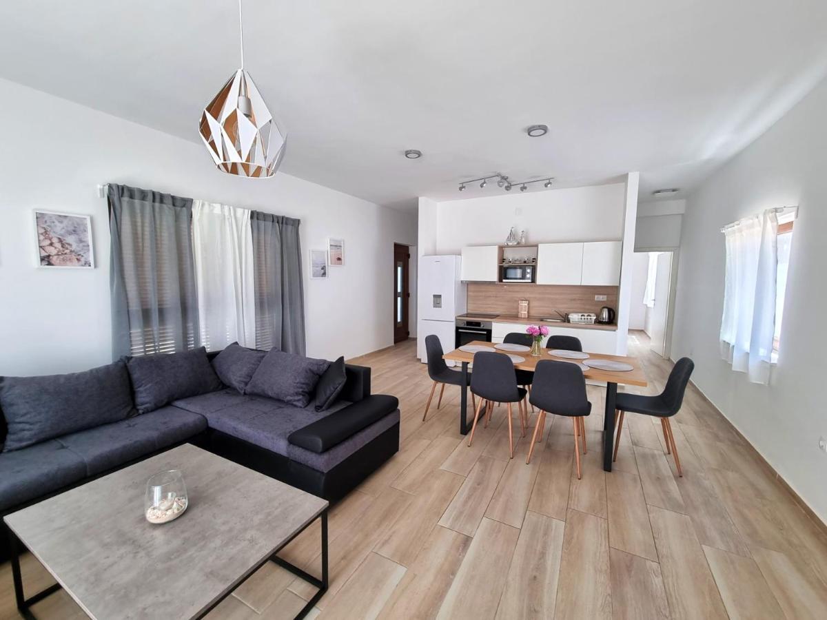 Apartments Leticia Врси Екстер'єр фото