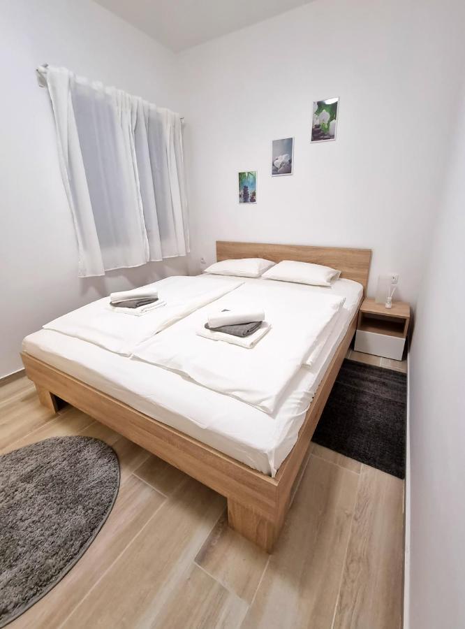 Apartments Leticia Врси Екстер'єр фото