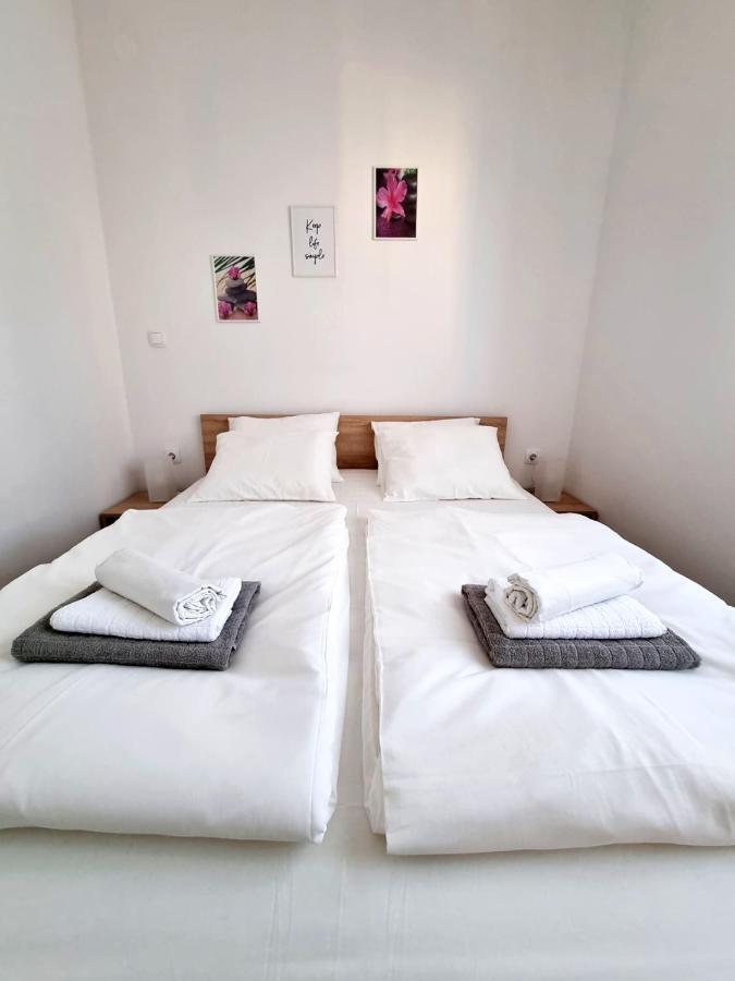 Apartments Leticia Врси Екстер'єр фото
