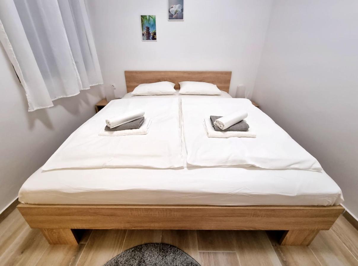 Apartments Leticia Врси Екстер'єр фото