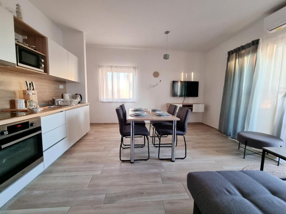 Apartments Leticia Врси Екстер'єр фото